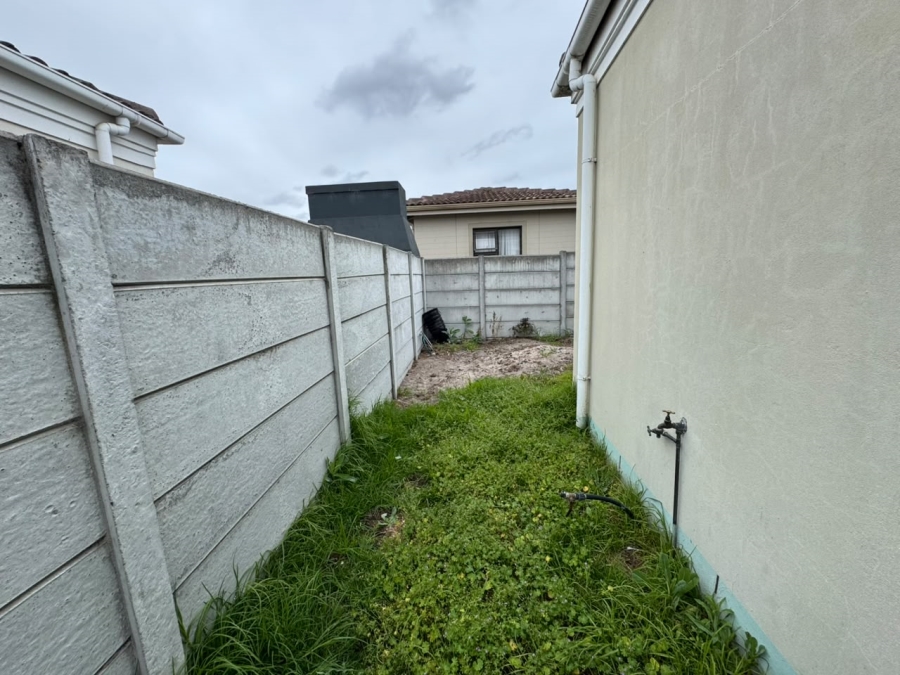 To Let 2 Bedroom Property for Rent in Stellendale Western Cape